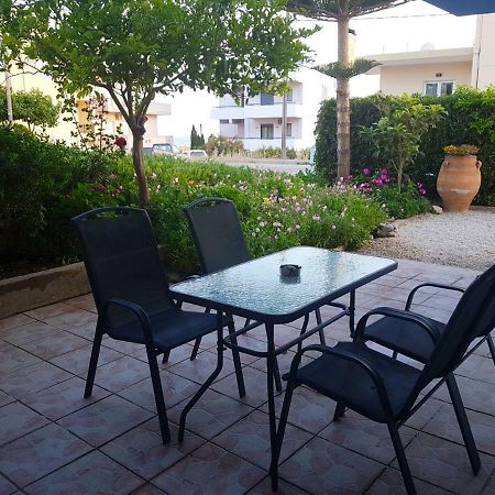 Roula Apartments 帕琉乔拉 外观 照片