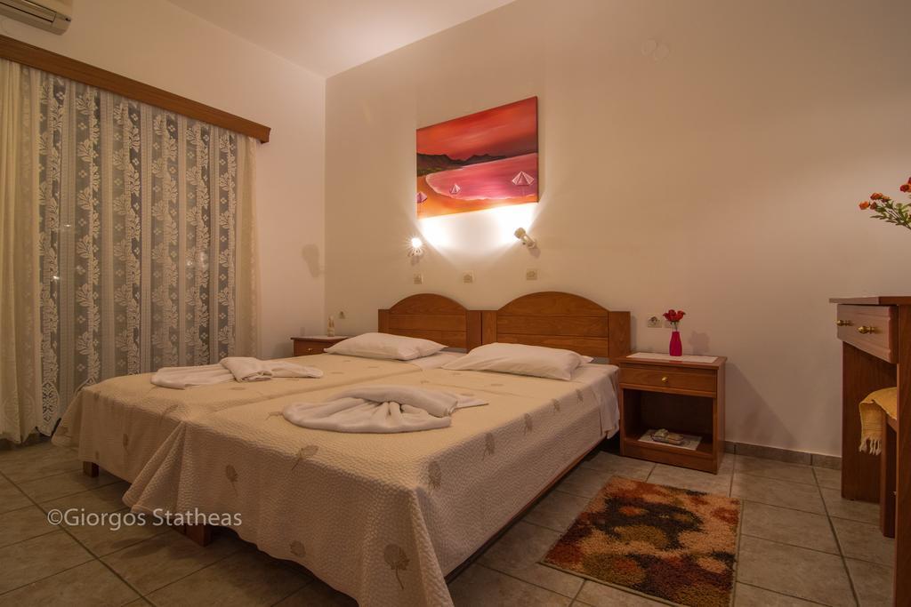 Roula Apartments 帕琉乔拉 外观 照片