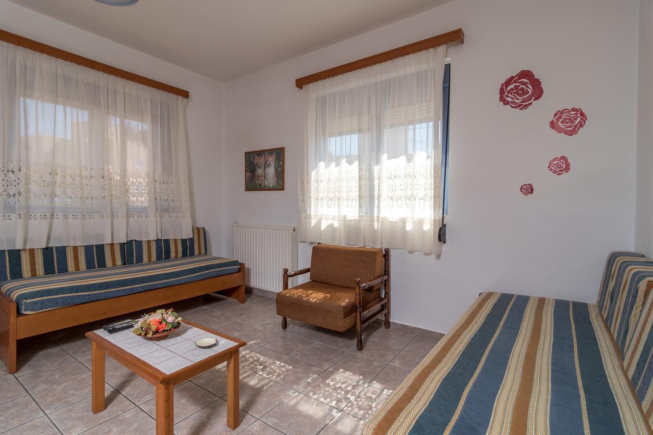 Roula Apartments 帕琉乔拉 外观 照片