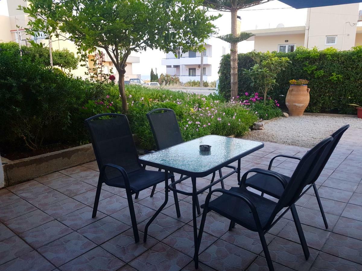 Roula Apartments 帕琉乔拉 外观 照片